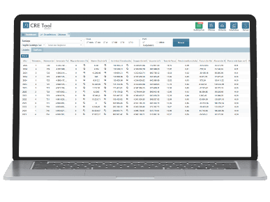 Computadora usando las funcionalidades del Buildings CRE Tool